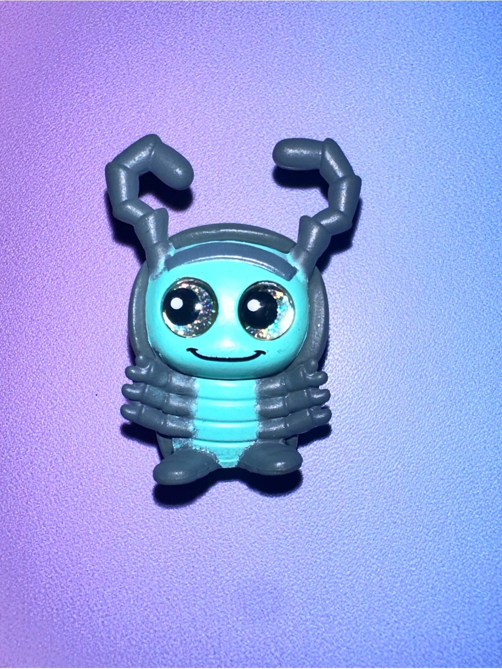 roll (bug’s life) — disney doorables: series 9